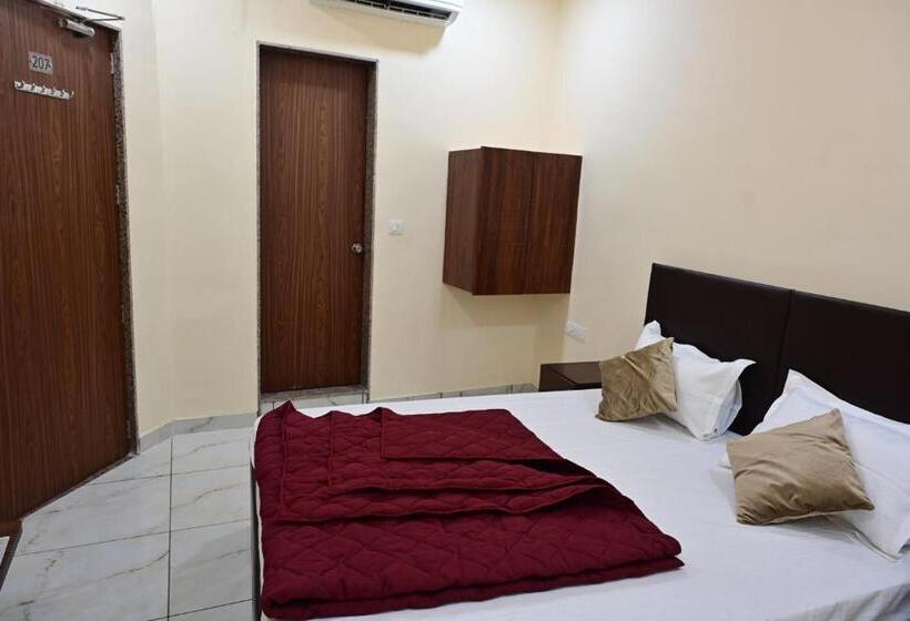 디럭스 룸 킹사이즈 침대, New Happy Home