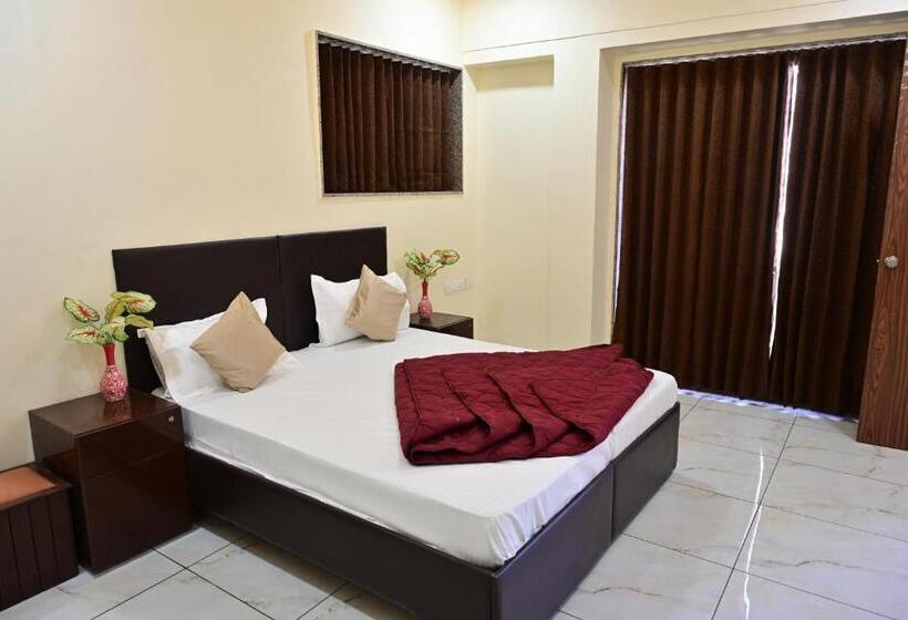 디럭스 룸 킹사이즈 침대, New Happy Home