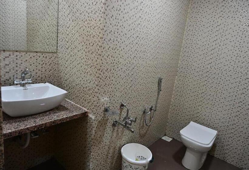 디럭스 룸 킹사이즈 침대, New Happy Home