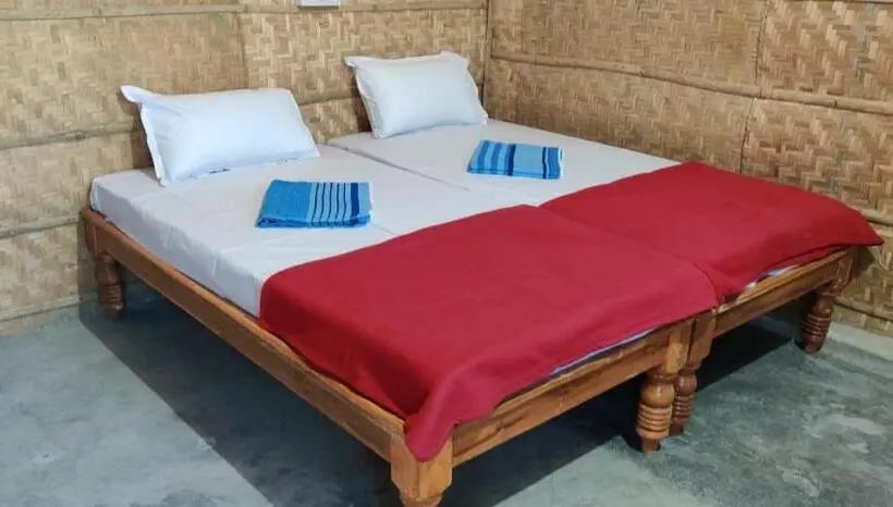 Chambre Quadruple Standard avec Balcon, Om Home Hampi