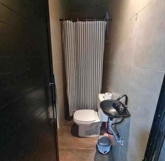 家庭间, Pousada D’san Shower & Bed