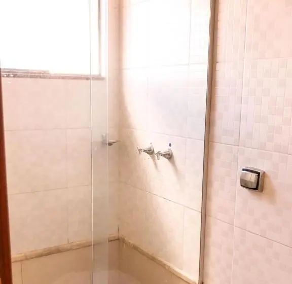 Deluxe Suite, Renascer Ltda