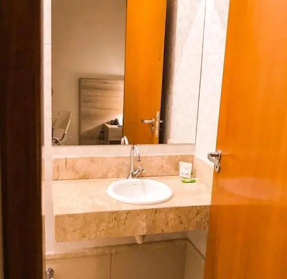 Deluxe Zimmer, Renascer Ltda