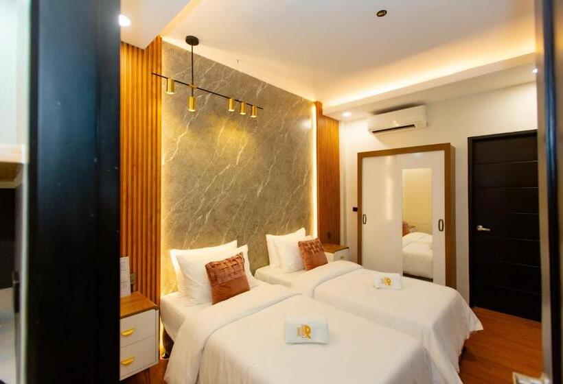 اتاق لوکس, Rockfort