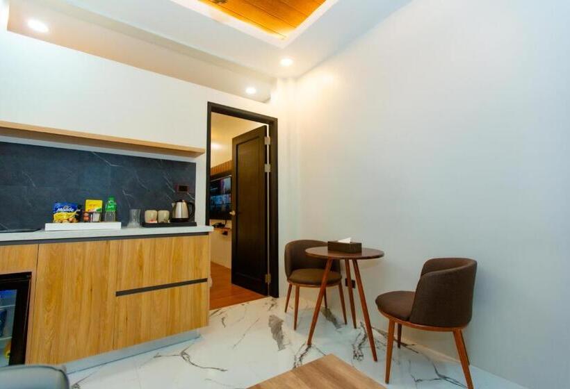 اتاق استاندارد, Rockfort