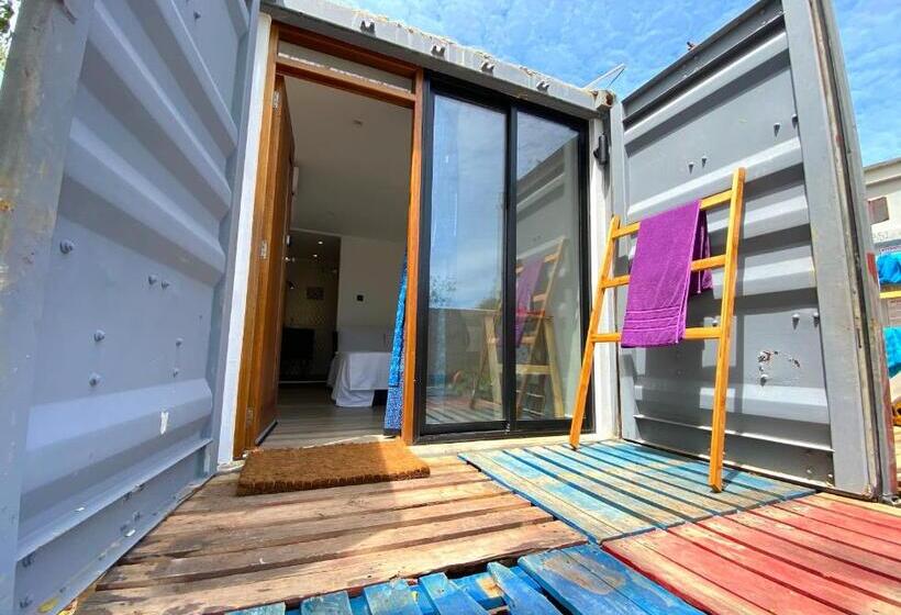 اتاق استاندارد, Skippers Adults Only