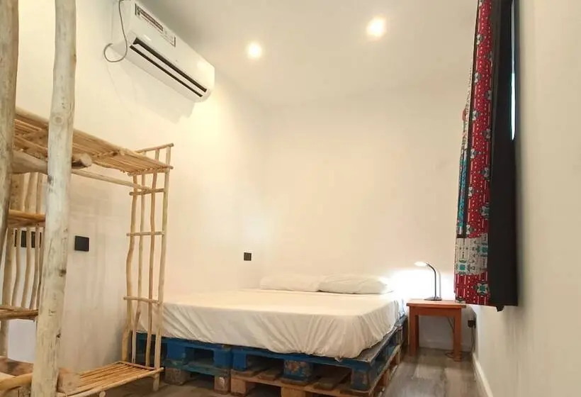 اتاق استاندارد, Skippers   Adults Only