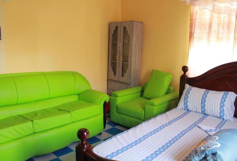 اتاق لوکس, Joyed 3 Motel