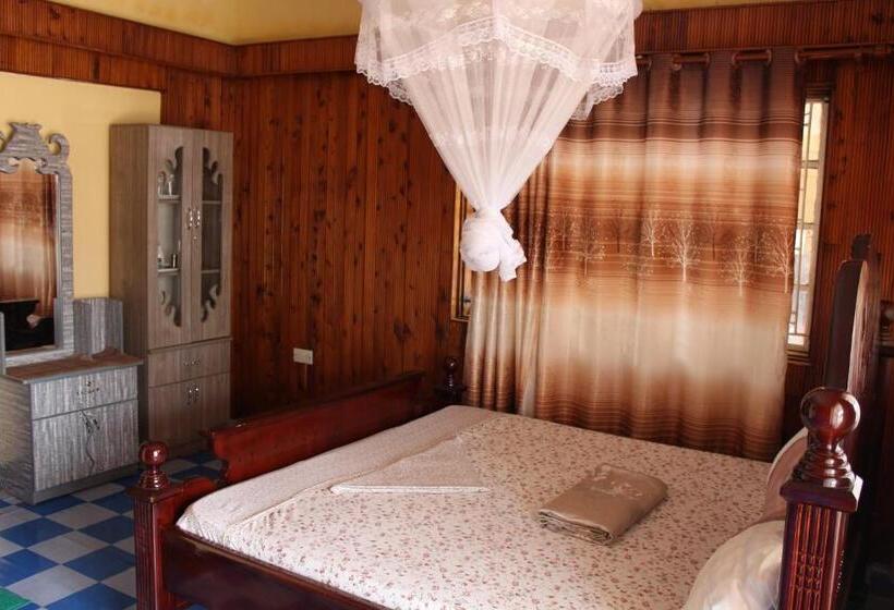 اتاق لوکس, Joyed 3 Motel