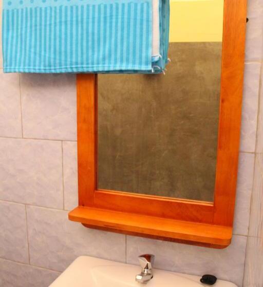 اتاق اکونومی یک تخته, Joyed 3 Motel