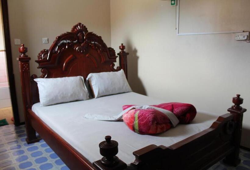 اتاق اکونومی یک تخته, Joyed 3 Motel