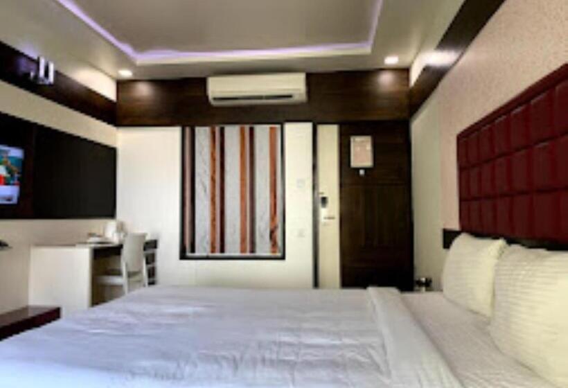 اتاق لوکس با تخت بزرگ, Diu
