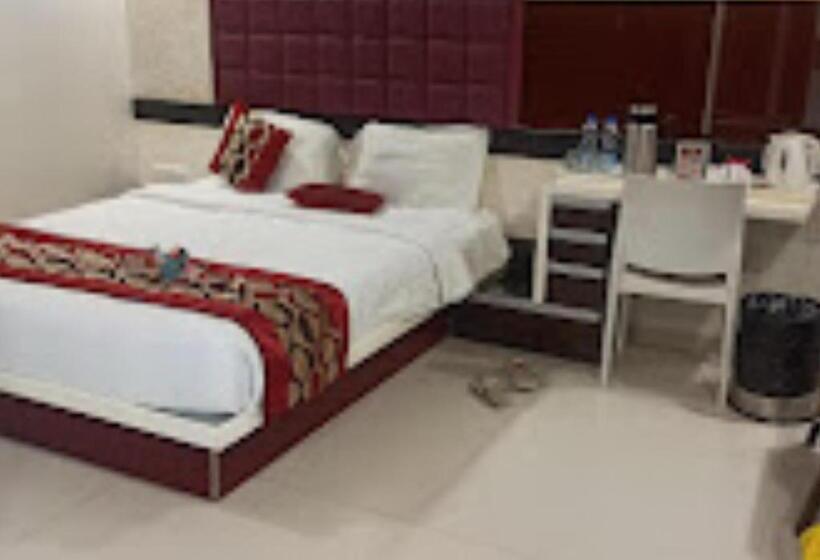 اتاق لوکس با تخت بزرگ, Diu