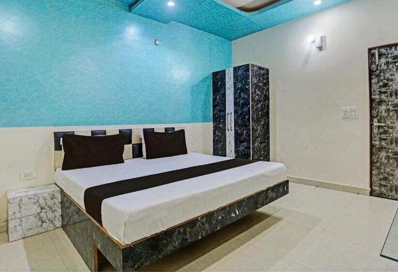 اتاق کلاسیک سه تخته, Oyo Hotel Milan