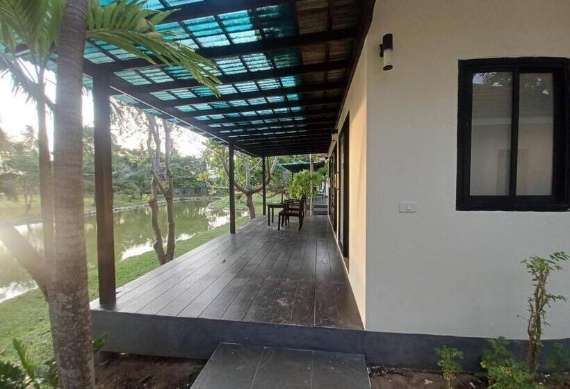 סטודיו דלוקס, Garto Resort