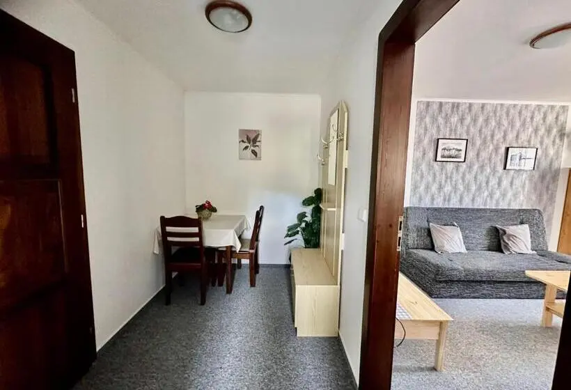 Standard Kolmen Hengen Huone, Pod Klíčem