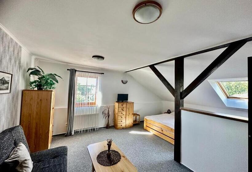 스탠다드 트리플 룸, Pod Klíčem