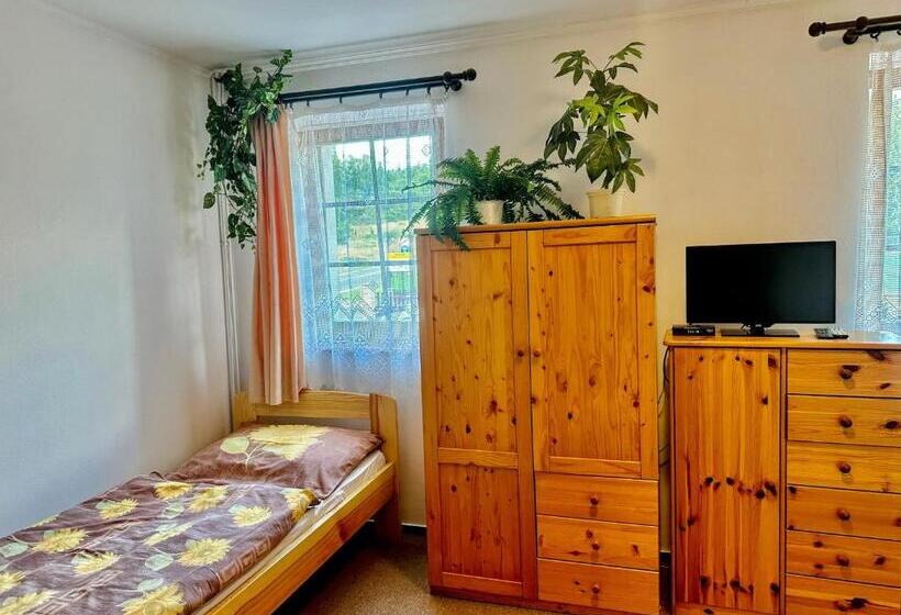 Háromágyas Standard Szoba, Pod Klíčem