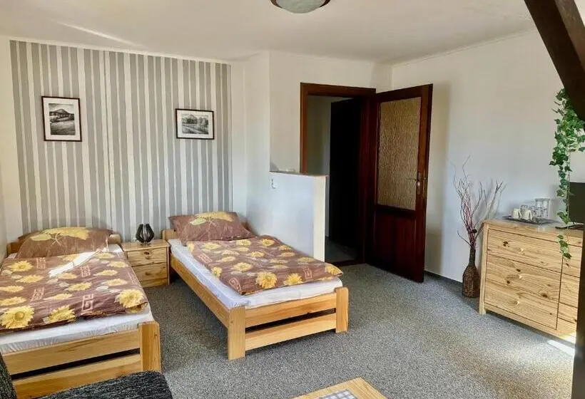 Comfort Kolmen Hengen Huone, Pod Klíčem