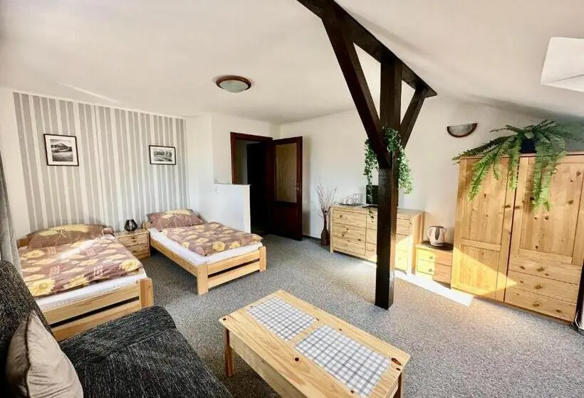 Comfort Kolmen Hengen Huone, Pod Klíčem