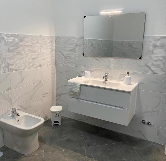 اتاق لوکس, Suite Home