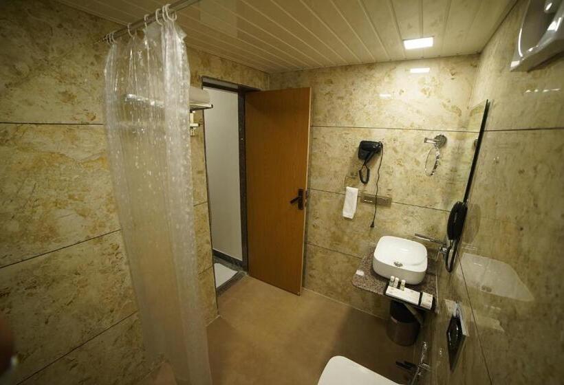 Студия Стандарт, Skd Resort And Club