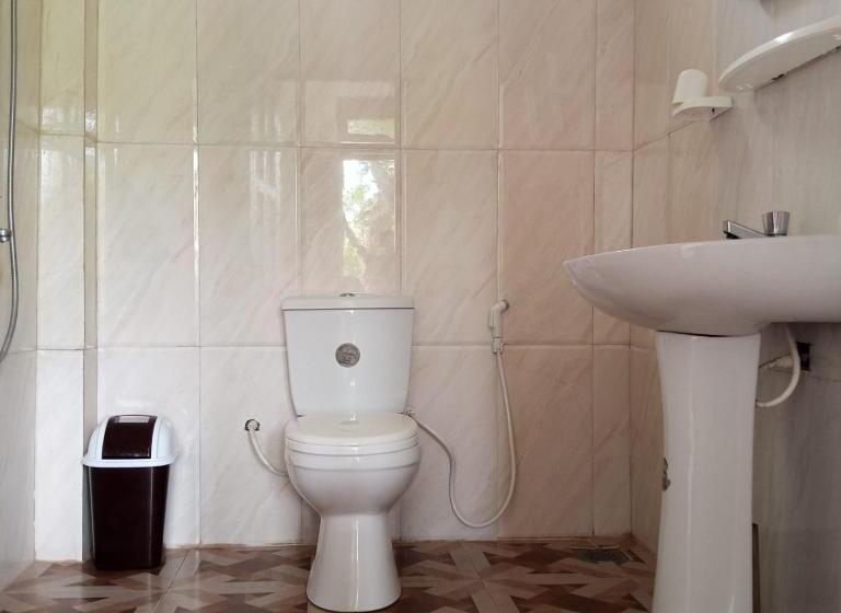 غرفة قياسية ثلاثية, Nineart Resort