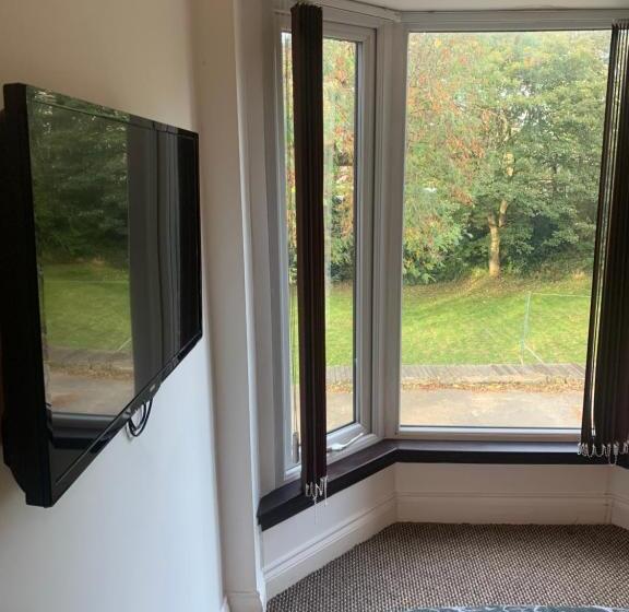 غرفة قياسية, Quarrie House