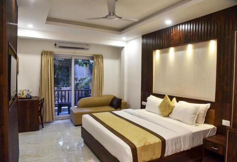 Номер Deluxe, De Falcon Beach Goa Candolim