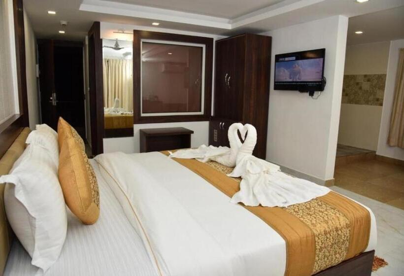 Номер Deluxe, De Falcon Beach Goa Candolim