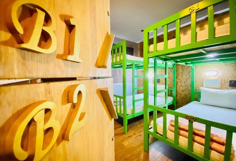 חדר סטנדרט לארבעה, Frutta Hostel