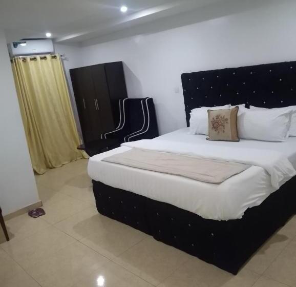 غرفة قياسية رباعية, Gregory University Guest House