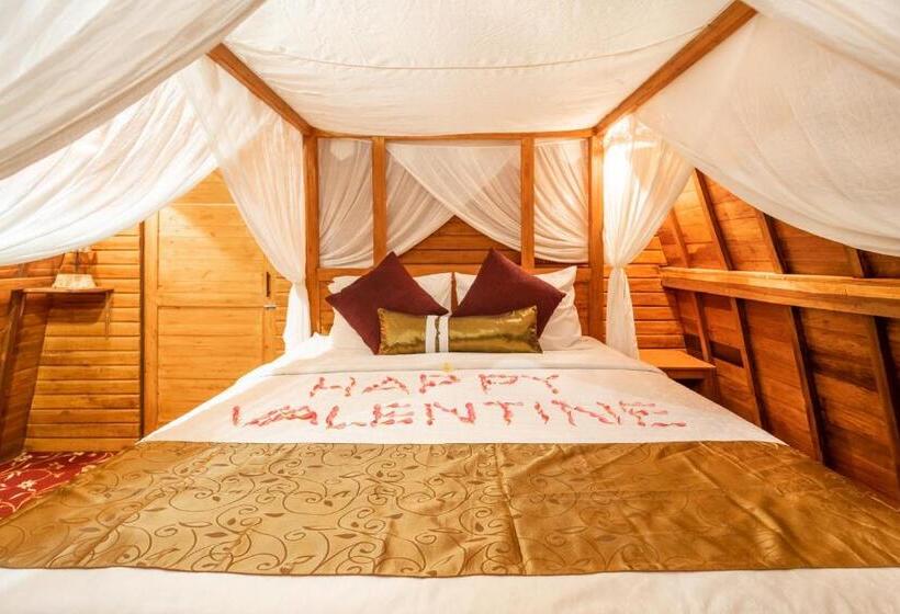 חדר דלוקס, Mai Mucuk Lumbung