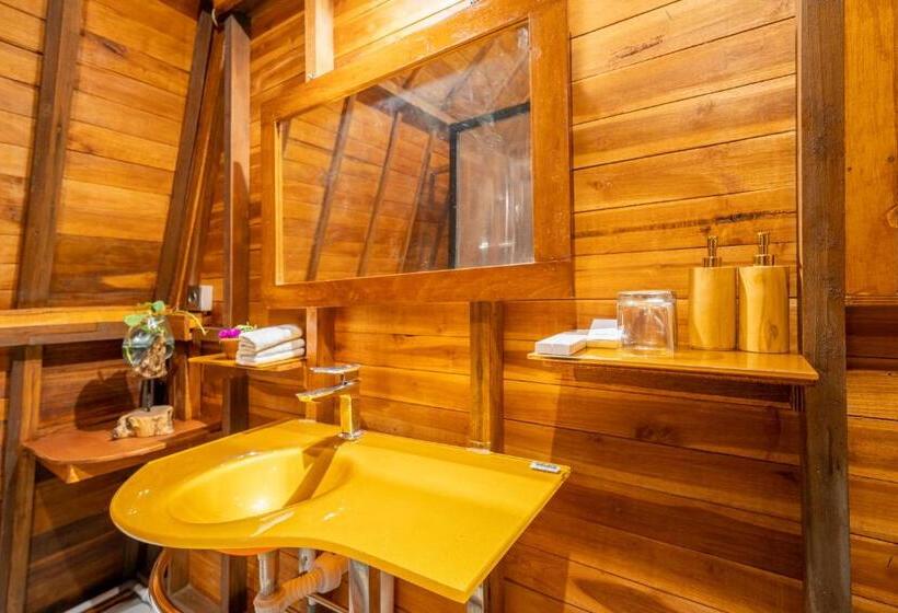 חדר יחיד נוף בריכה, Mai Mucuk Lumbung