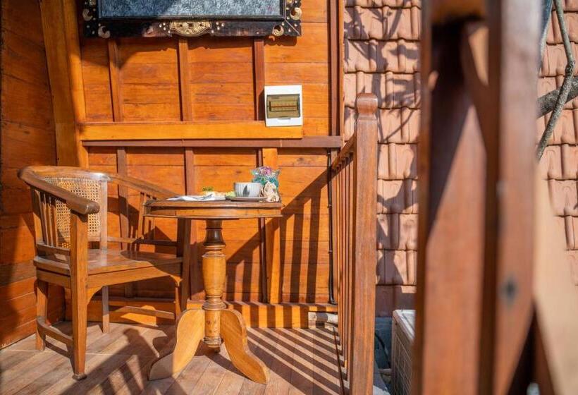 חדר יחיד נוף בריכה, Mai Mucuk Lumbung