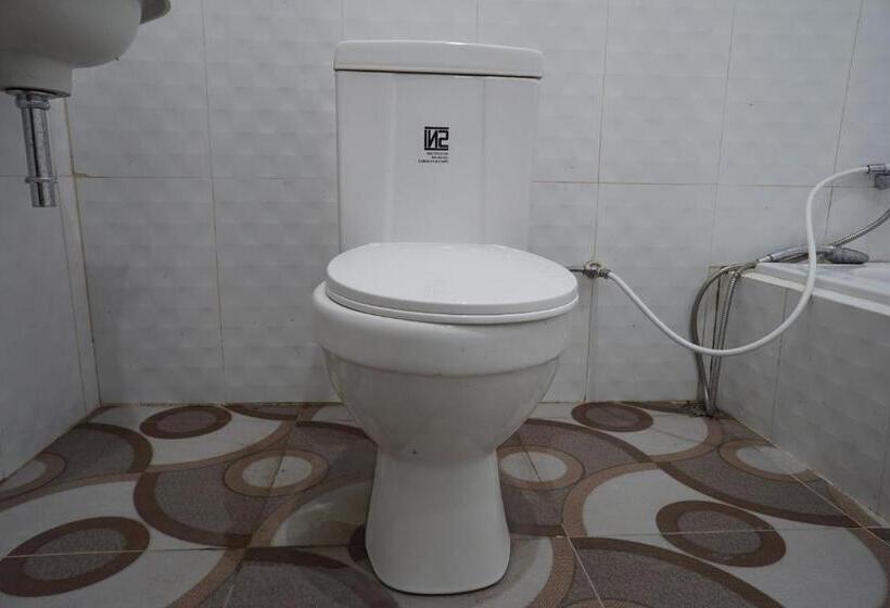 豪华套房, Oyo 93205 Kusuma Hotel And Convention Hall