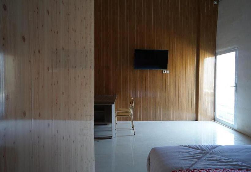 جناح ديلوكس, Oyo 93205 Kusuma Hotel And Convention Hall