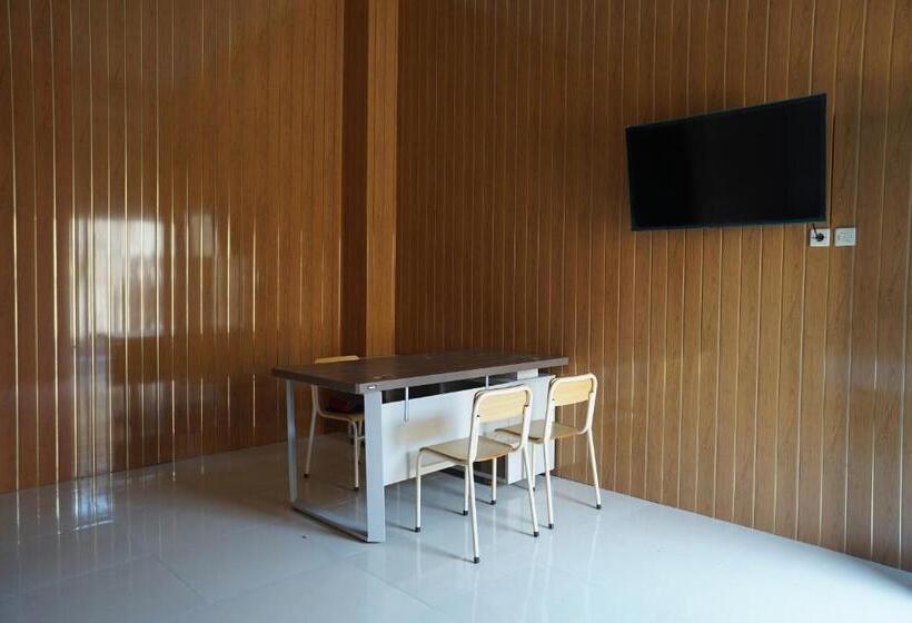 豪华套房, Oyo 93205 Kusuma Hotel And Convention Hall