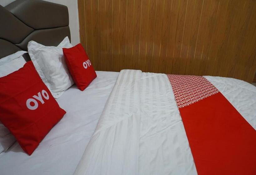 Номер Deluxe, Oyo 93205 Kusuma Hotel And Convention Hall