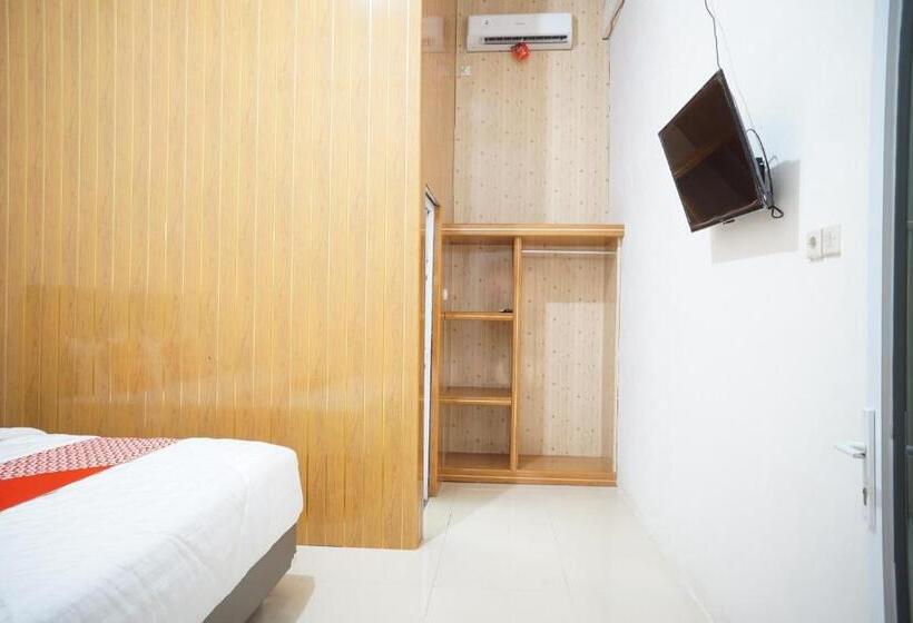 豪华房间, Oyo 93205 Kusuma Hotel And Convention Hall