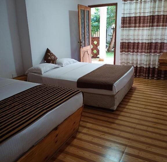 Семейный Номер, Beach Bungalow