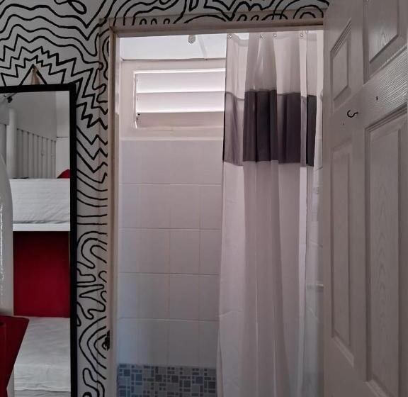 מיטה בחדר משותף, Hostel Saltwater