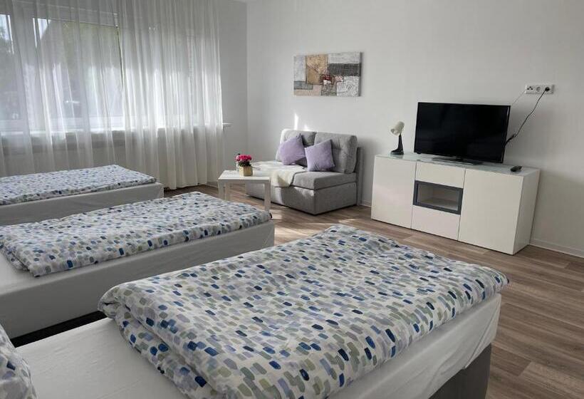 标准三人间共用浴室, Monteurzimmer