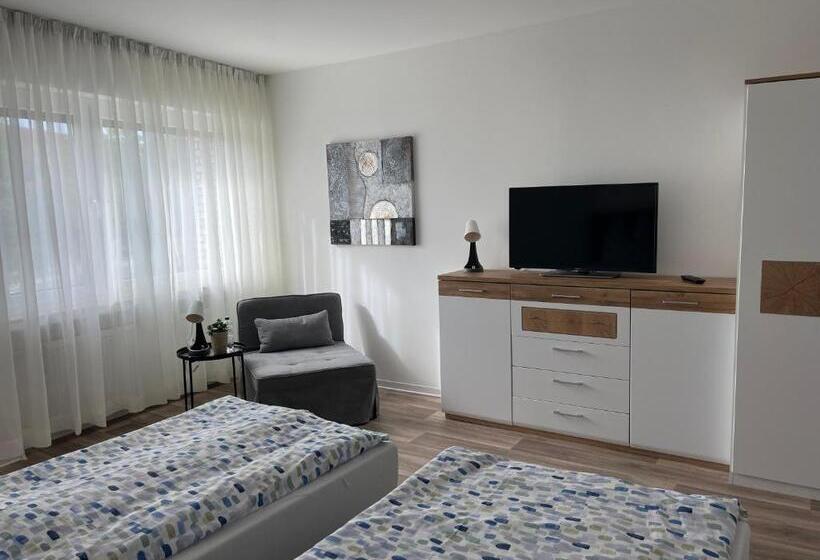 Номер Стандарт Трехместный, Monteurzimmer