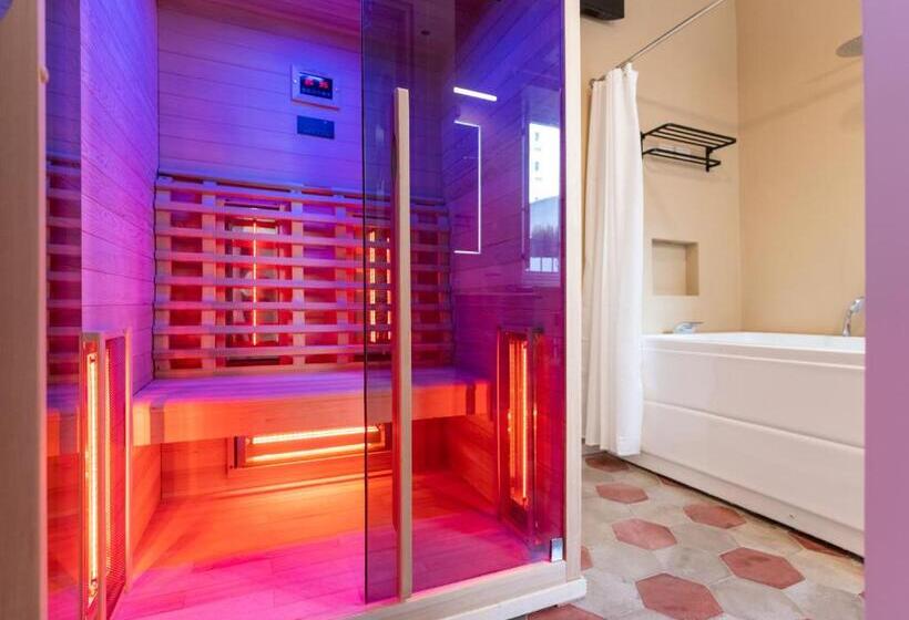 سوییت جونیور, Regina Suite