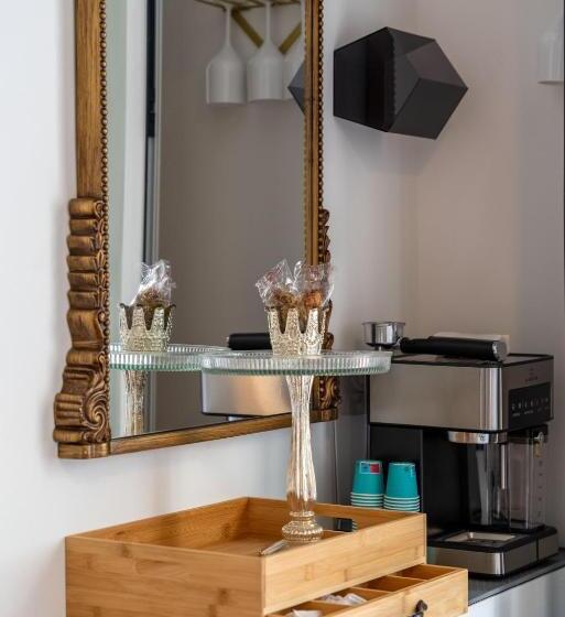 سوییت جونیور, Regina Suite