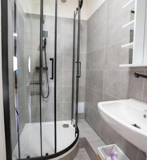 آپارتمان لوکس 1 خوابه, White Wolf House Hostel & Apartments