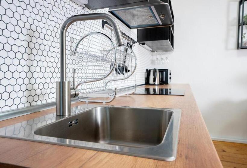 اتاق استاندارد, White Wolf House Hostel & Apartments