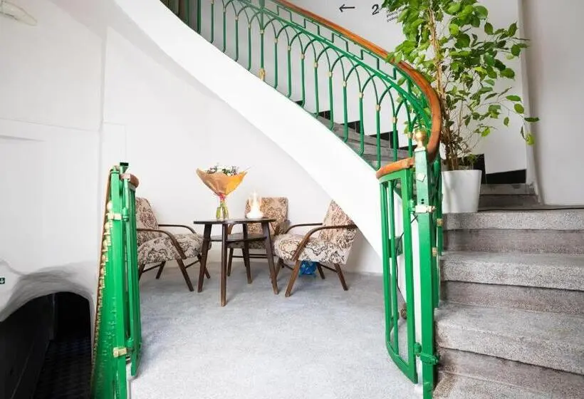 اتاق چهار تخته با دستشویی مشترک, White Wolf House Hostel & Apartments