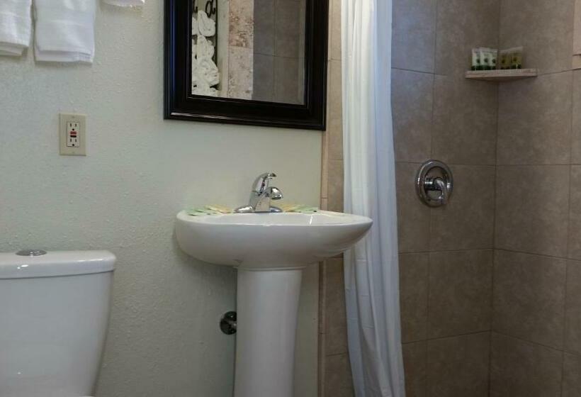 غرفه قياسيه سريرين مزدوجين, El Rancho Motel